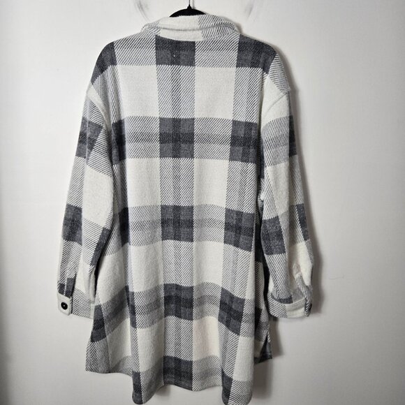 Maurices Size 2X Plaid Fleece Gray Button-Up Shirt Jacket Shacket - Picture 7 of 9